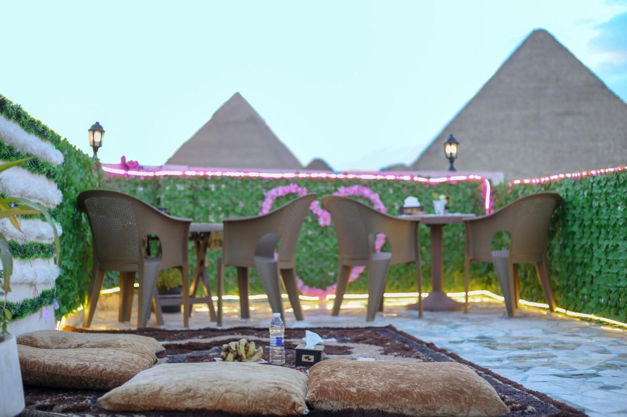 Pyramids Show Hotel Kafret el-Gabal Exterior foto