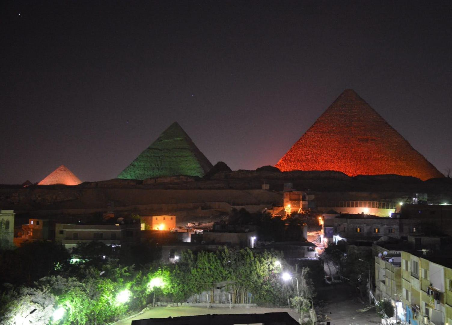 Pyramids Show Hotel Kafret el-Gabal Exterior foto