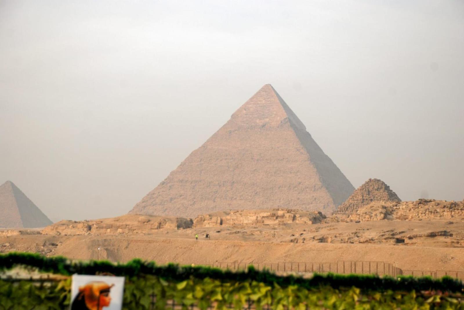 Pyramids Show Hotel Kafret el-Gabal Exterior foto